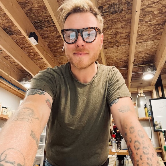 Looking forward to connect. Robert Ryan here 👋 - Picture 2 of 5